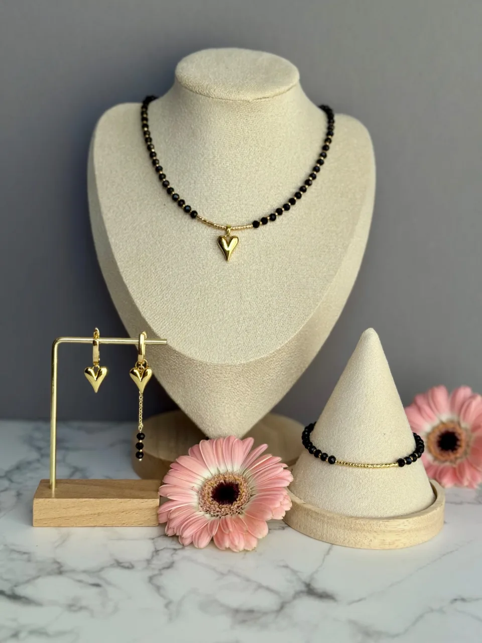Black Bead and Gold Heart Jewelry Set